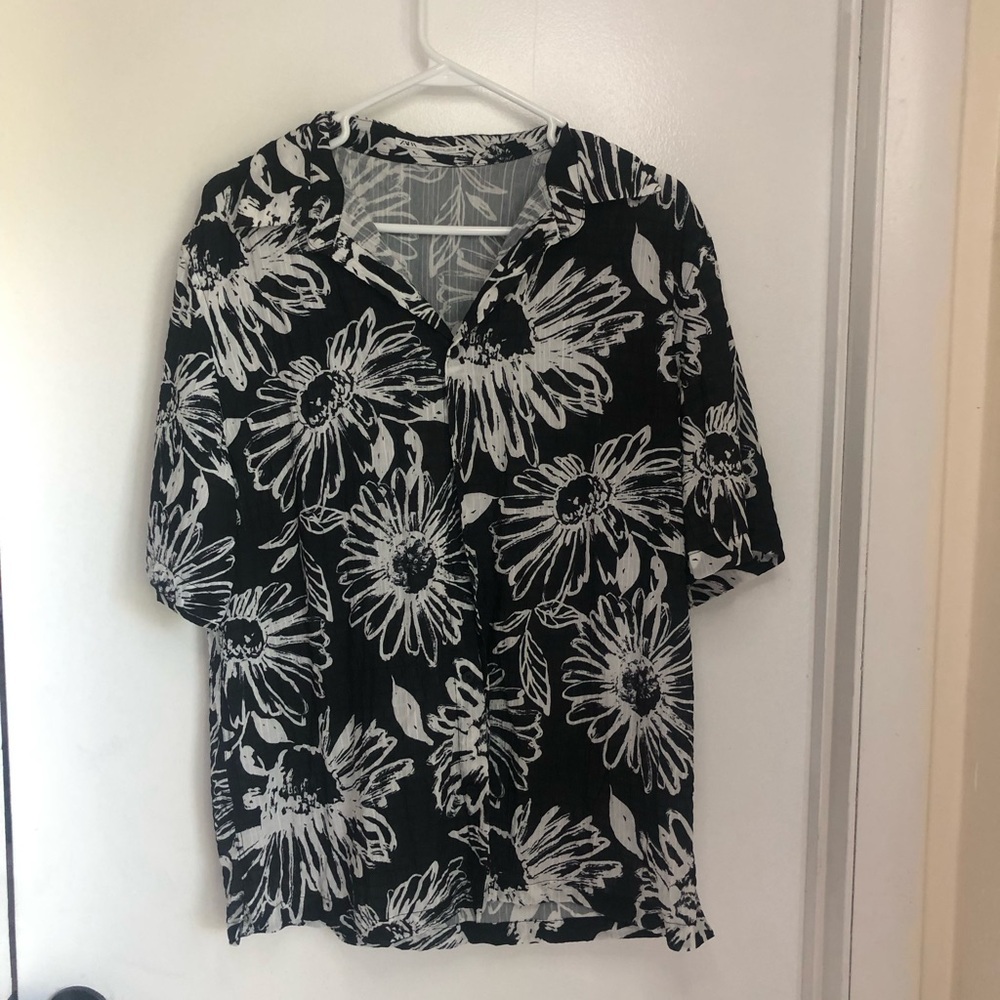 Zara Black and White Men’s Button down.